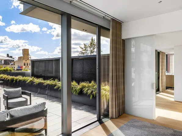 152 Elizabeth Street image 8 of 21