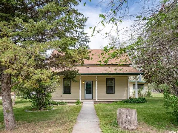215 S Center St, Santaquin, UT 84655