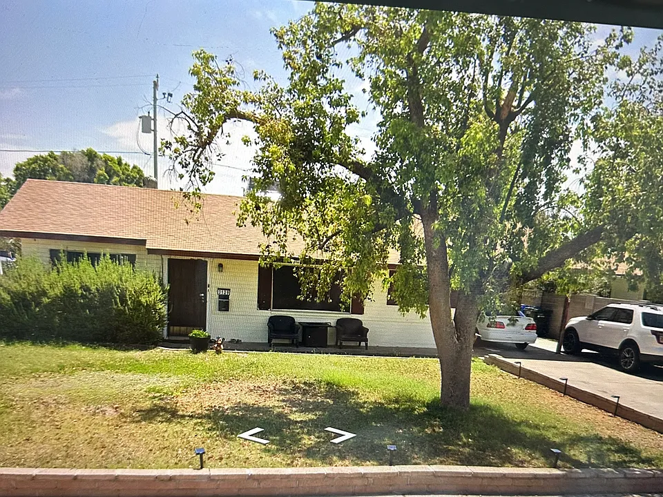 N 20th St