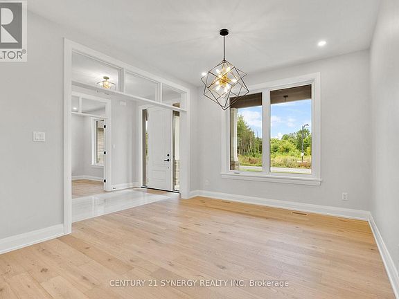 5th image of 269 Cabrelle Pl