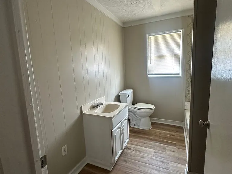 146 Wilson St — Photo 12