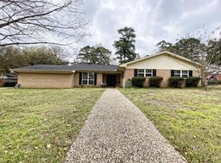 1531 Walnut Dr, Nacogdoches, TX 75965