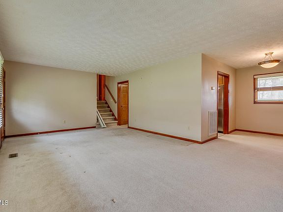 5th image of 2337 Inglewood Dr