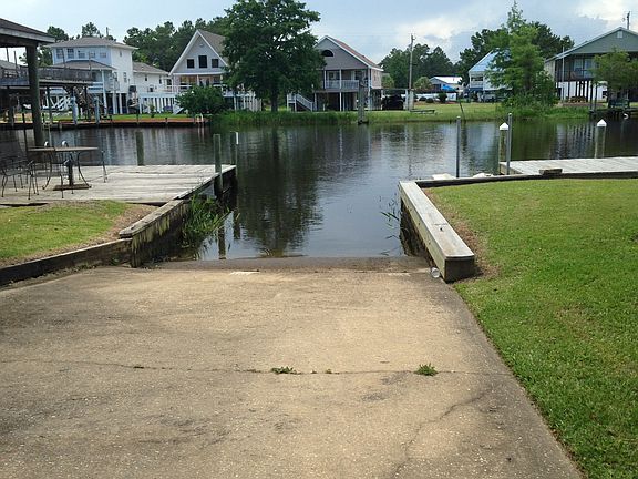 private boat launch