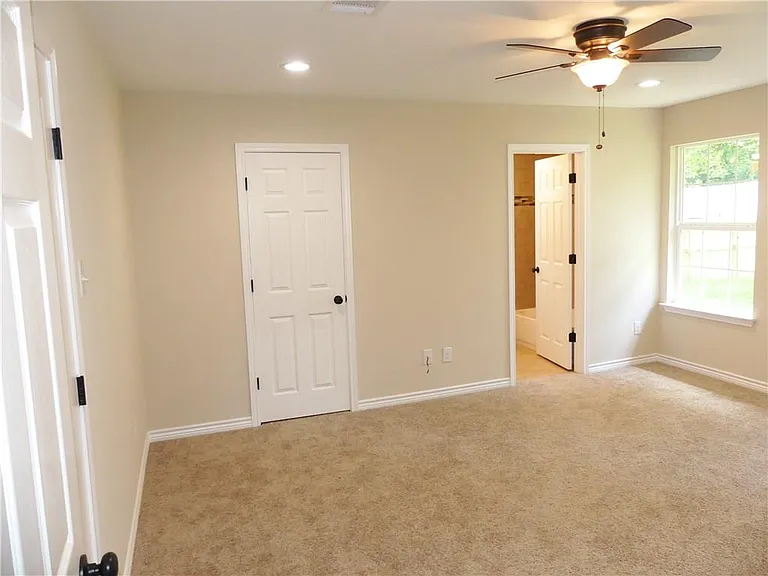 214 Braz St — Photo 14