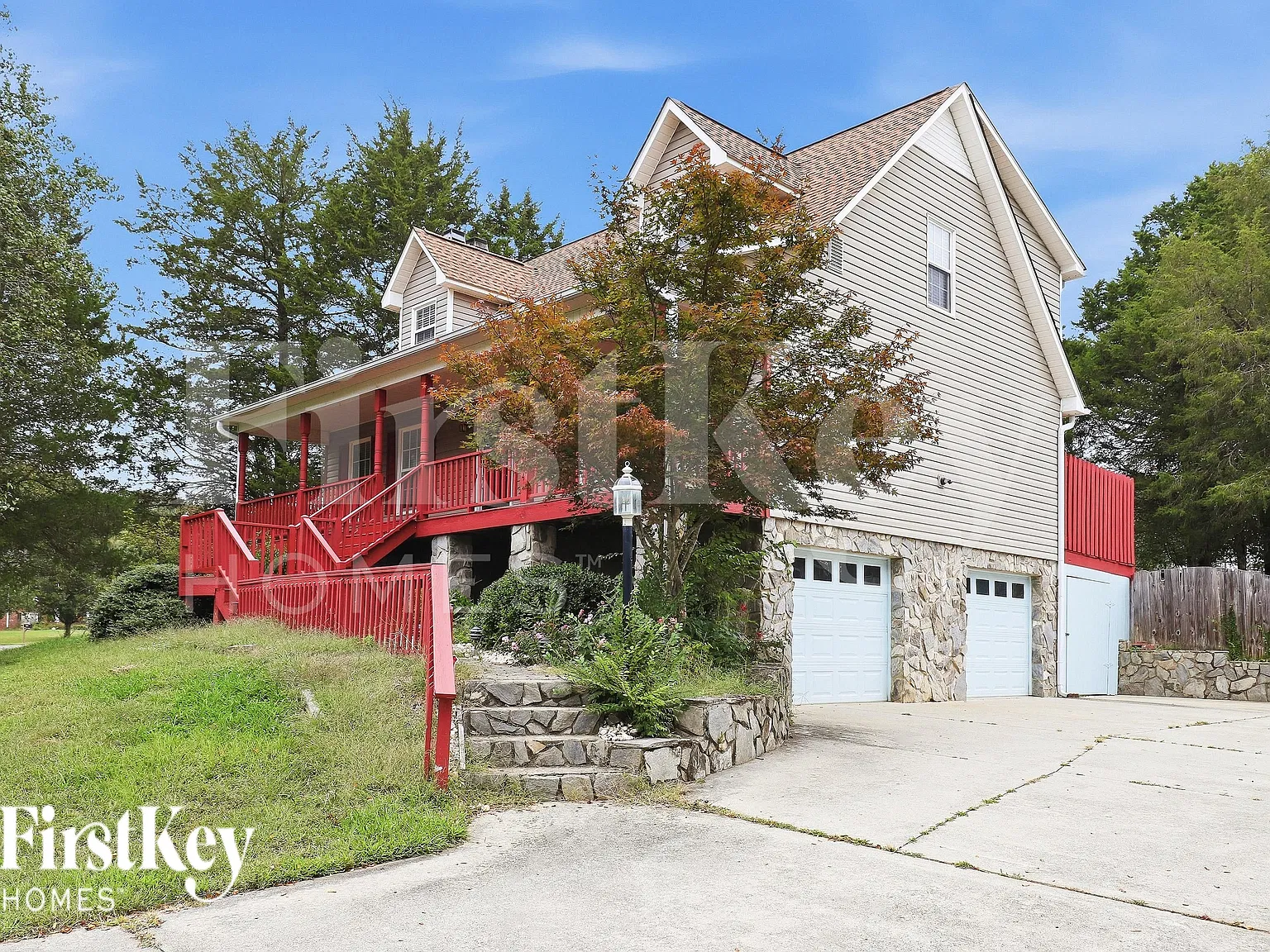 3 bed, 3.5 bath, 2245 sqft, $1,915 — Photo 2