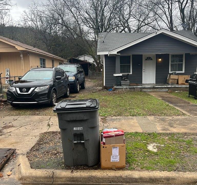 1st image of 904 Garland Ave
