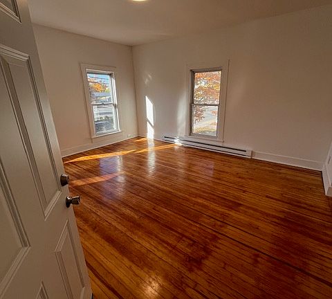 4th image of 25 Church St #2
