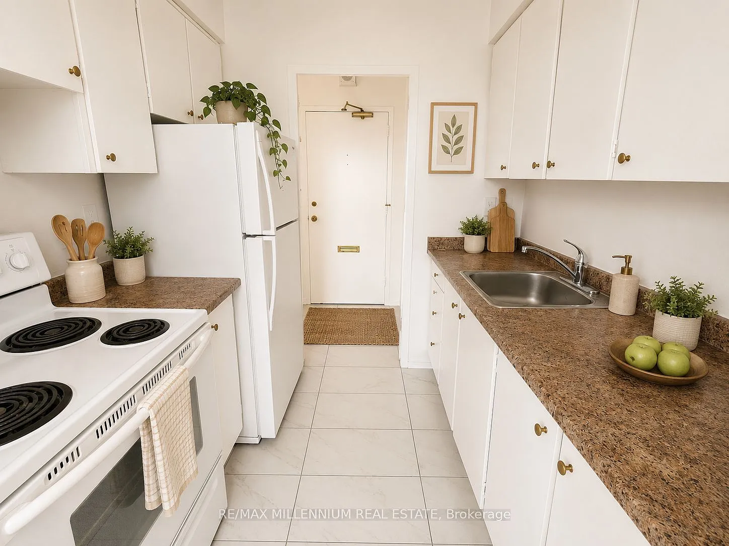 Frederick Apartments — Photo 2