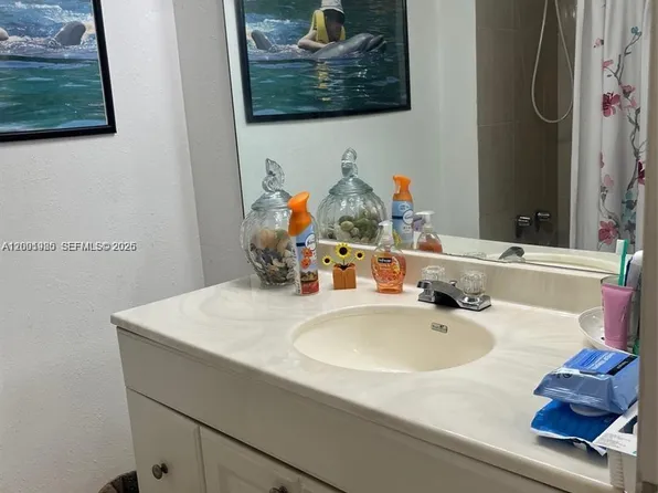 4640 NW 79th Ave APT 2A, Doral, FL 33166