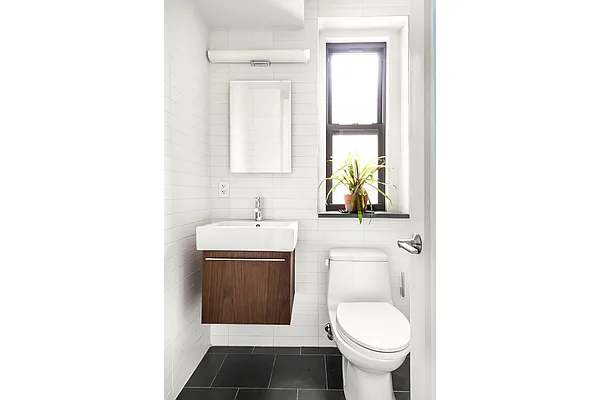 Sold by Warburg | media 6