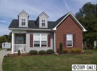 404 Llewellyn St, Belmont, NC 28012