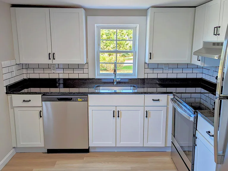 47 Exeter Rd #B — Photo 8