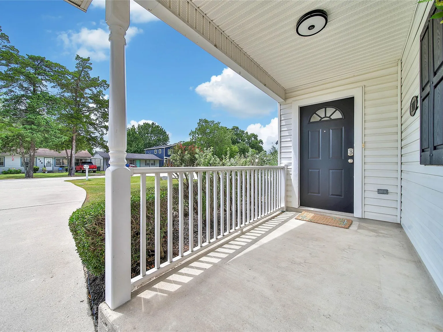 3 bed, 2.0 bath, 1527 sqft, $2,250 — Photo 4
