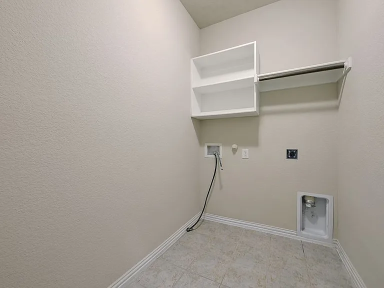 16629 Amistad Ave — Photo 17