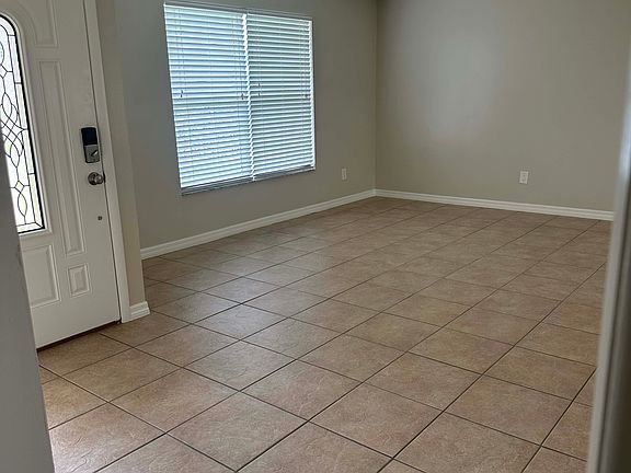 Spacious living room/front entry