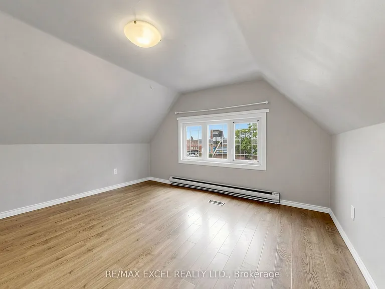 259 Victoria Ave N #3 — Photo 13