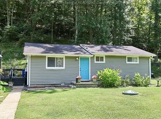 2222 Main Dr, Saint Albans, WV 25177