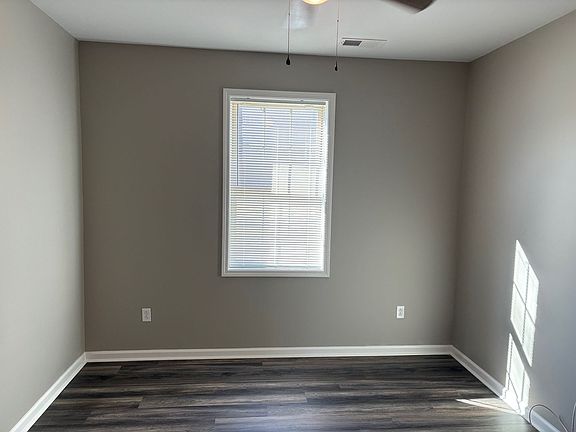 5th image of 244 Calumet Dr #2