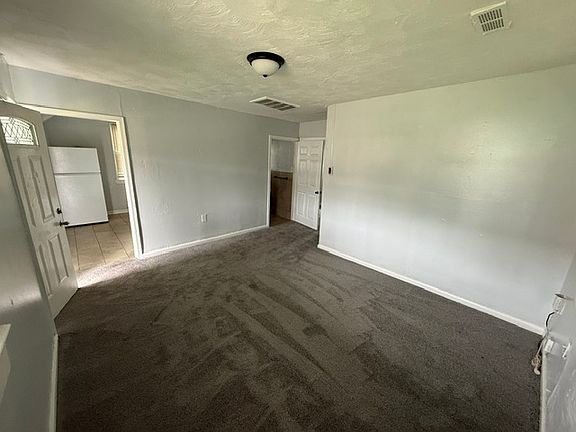 3rd image of 642 36th St