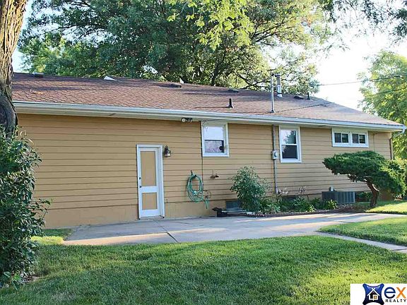 5th image of 1351 E 20th St