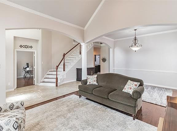 5th image of 8113 Halliford Dr