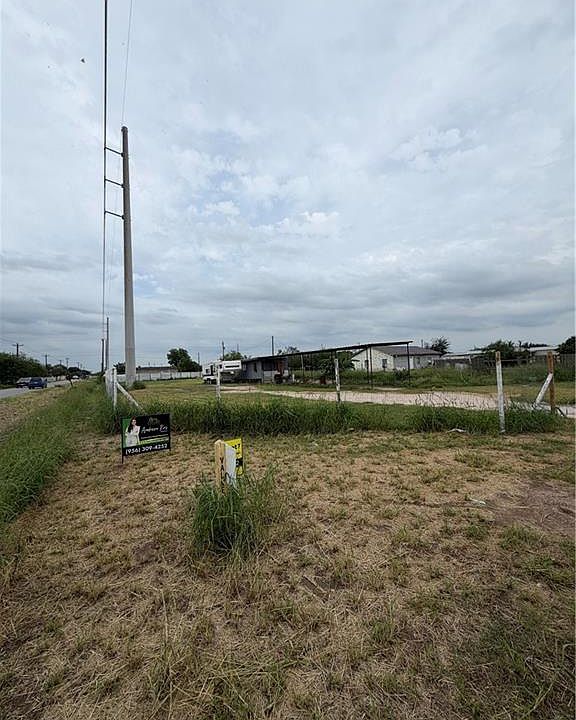 1st image of 5102 Driveway