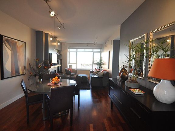 4th image of 700 W Harbor Dr Unit 806