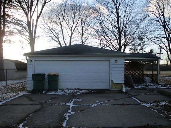 4th image of 37402 N Shirley Dr