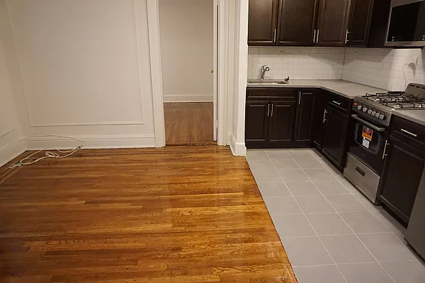 Rented by MQ Realty LLC | media 10