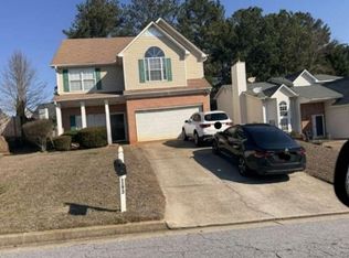 1193 W Shore Dr, Riverdale, GA 30296