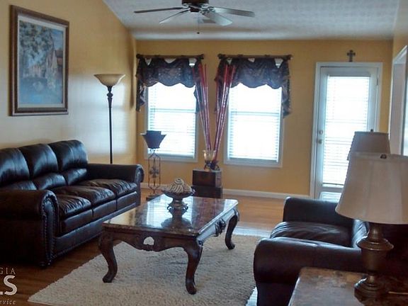 4th image of 3236 Shady Valley Ln