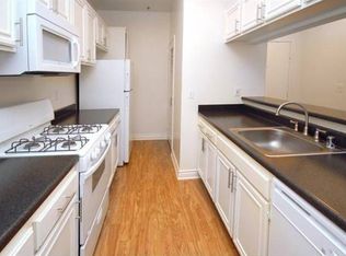 23150 Avenue San Luis APT 135, Woodland Hills, CA 91364