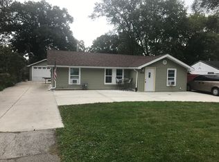 904 S Kendall St, Aurora, IL 60505