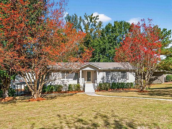 3rd image of 2312 Wexford Ln