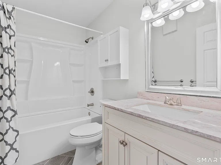 31 High St #4-2C — Photo 12