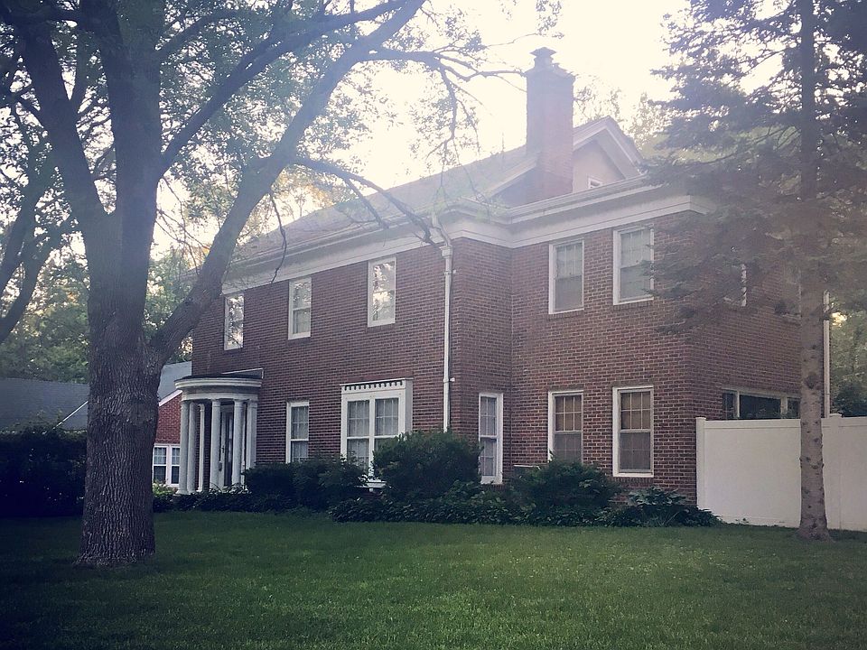 1st image of 2818 Valley Dr