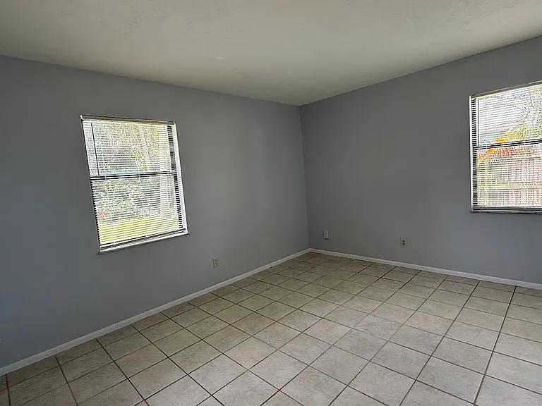 2325 SW Pamona St — Photo 12