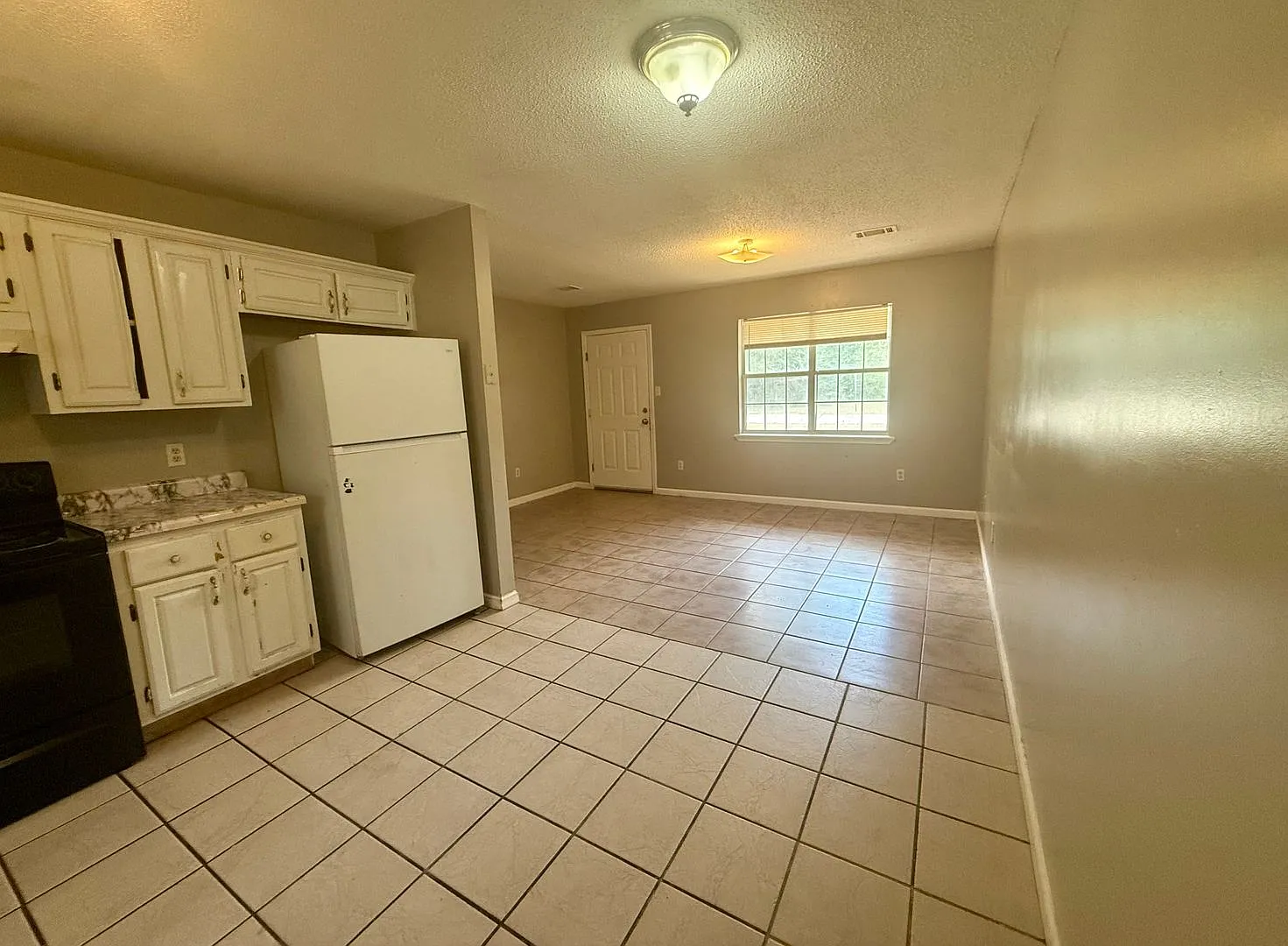 1008 Daybreak, Jonesboro **Hud Accepted** — Photo 3