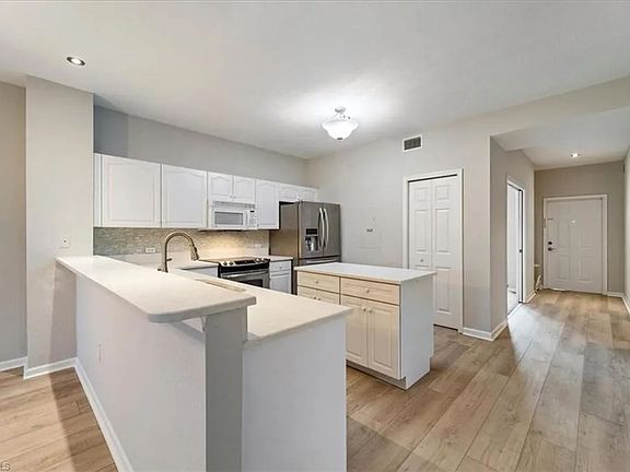 2nd image of 10044 Heather Ln #1501