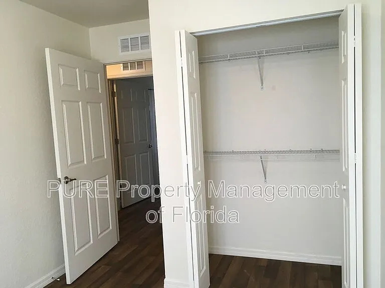 4700 NE 22nd Ave — Photo 29