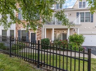 69 Quarry Dr, Woodland Park, NJ 07424