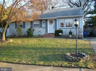 112 Beechwood Ave, Maple Shade, NJ 08052