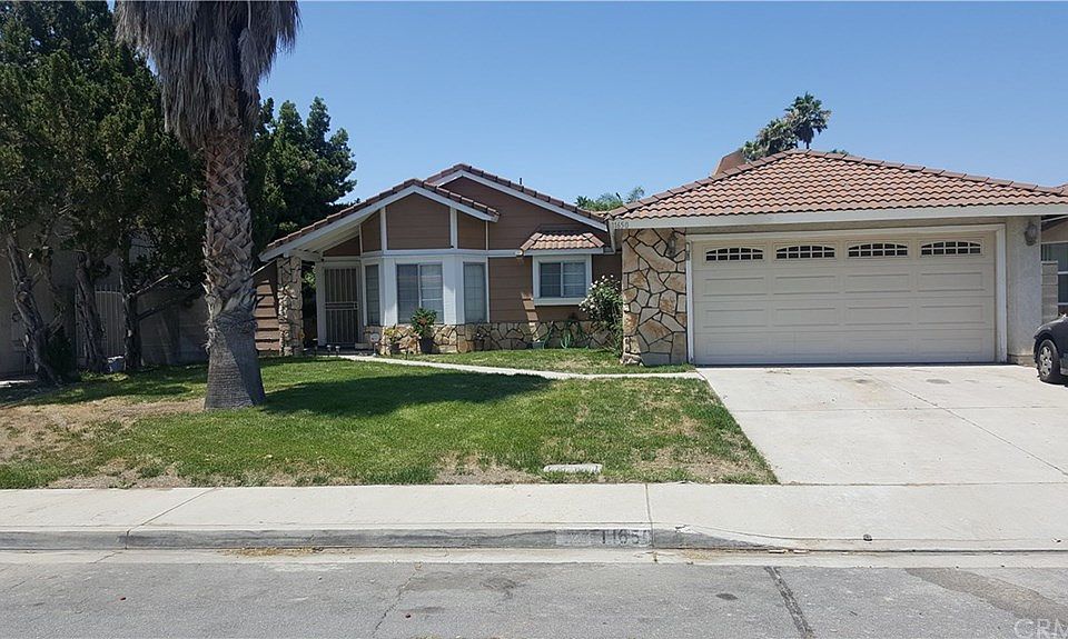 1st image of 11650 Oakwood Dr