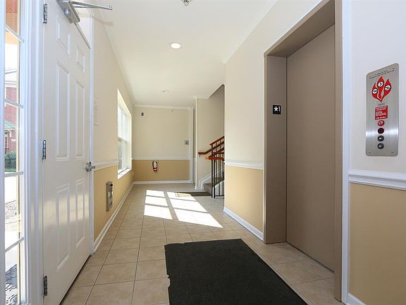 4th image of 3350 Marburg Square Ln Unit 7E