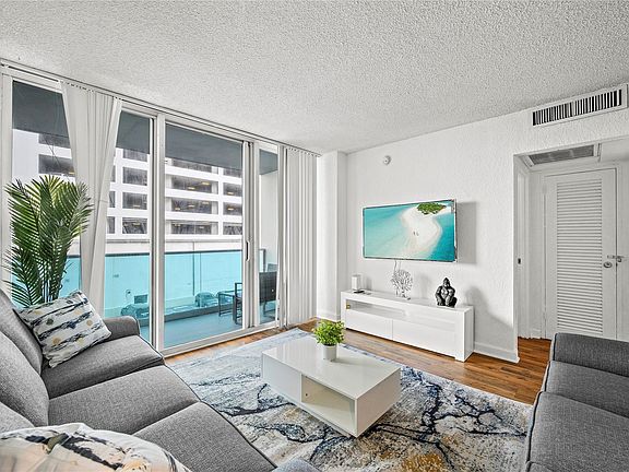 4th image of 4001 S Ocean Drive #4L