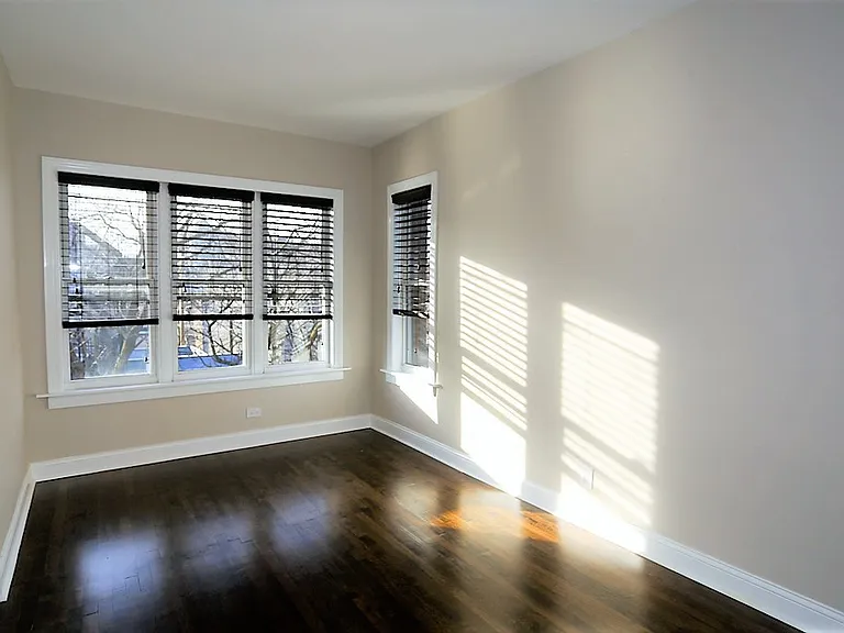 1634 W Roscoe St #1W — Photo 7