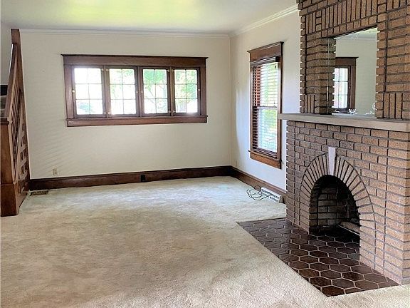 2nd image of 525 W North Ave