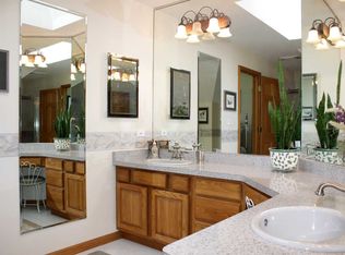 5414 McCue Rd, Union, IL 60180