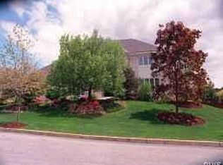 4359 Farmington Cir S, Allentown, PA 18104